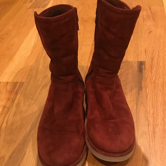 UGG Made in Italy Size 8 Burgundy-Rust Color - Picture 6 of 8